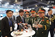 越南国防部代表团出席新加坡航空展